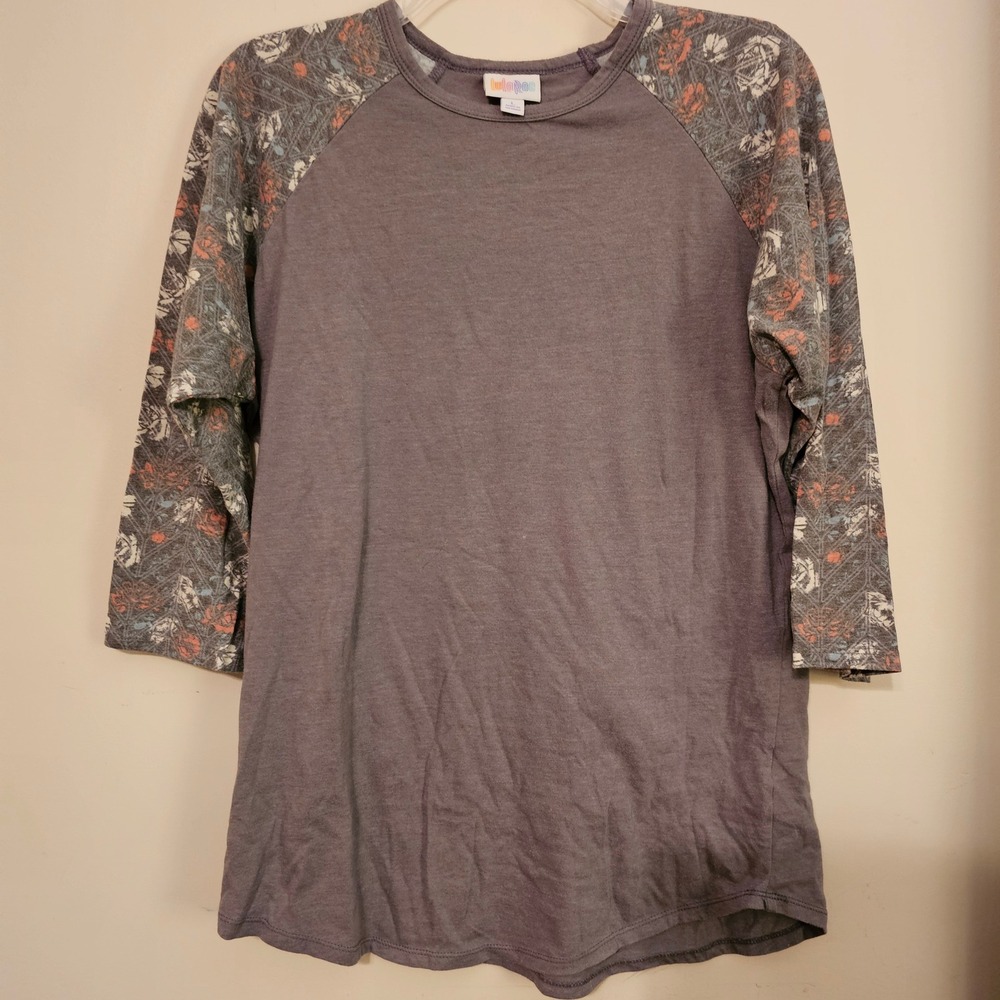 LuLaRoe Randy Baseball Tee Grey Floral Raglan 3/4 Sleeve Knit Top Large